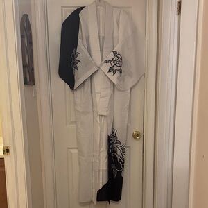 Elegant White and Black  Kimono with Floral Design